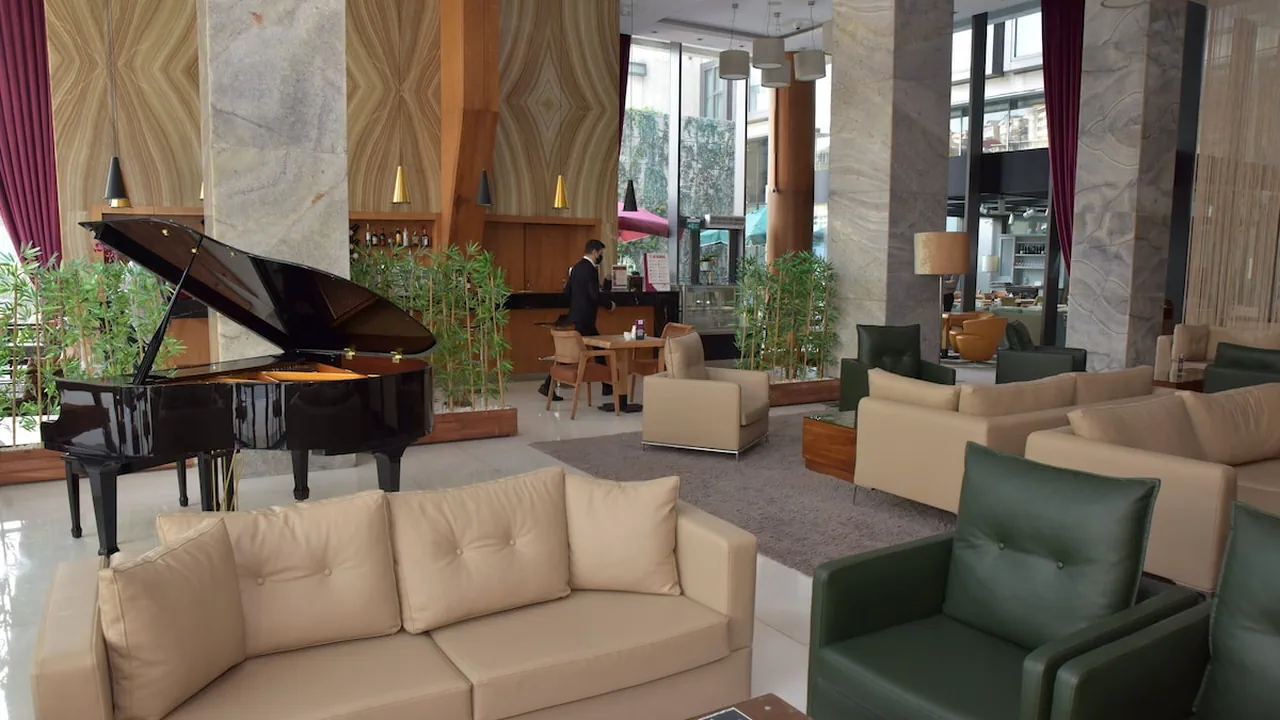 الفندق كراون بلازا حربيه - إسطبول